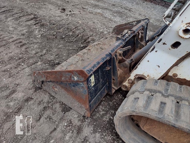 2013-bobcat-t770-image-23