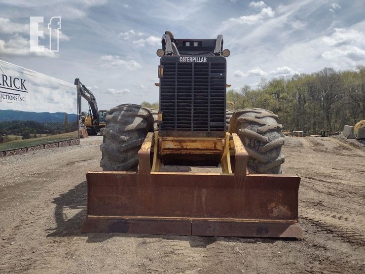 2011-caterpillar-525c-image-2