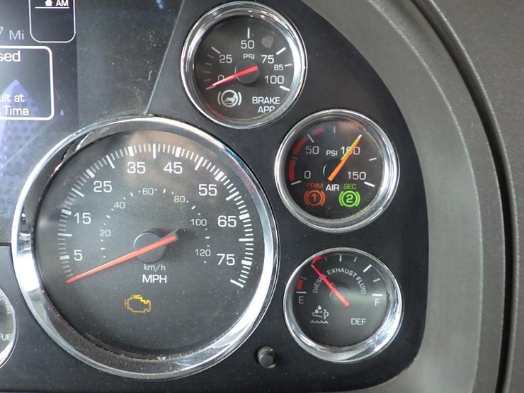 2017-kenworth-t800-image-71