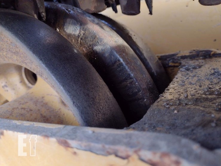 2020-caterpillar-259d3-image-14