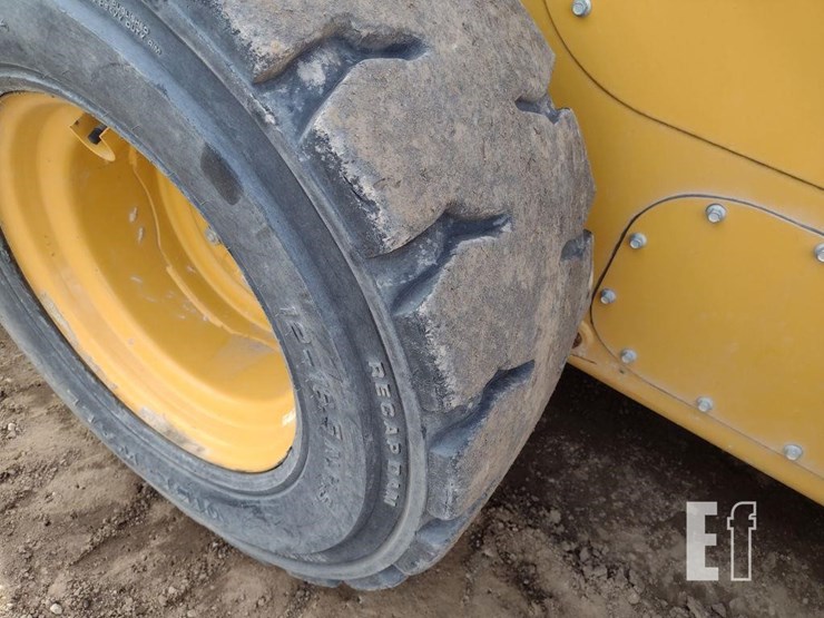 2011-caterpillar-256c-image-21