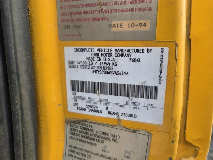 1995-ford-l9000-image-12