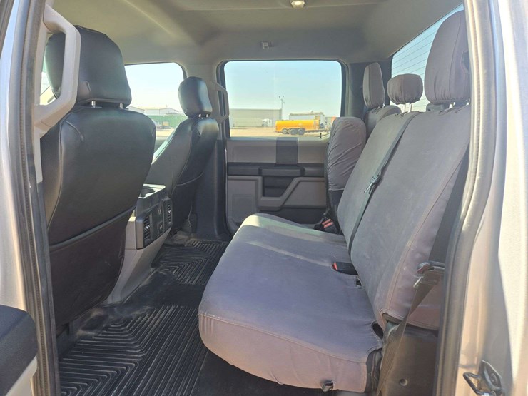 2020-ford-f150-image-10