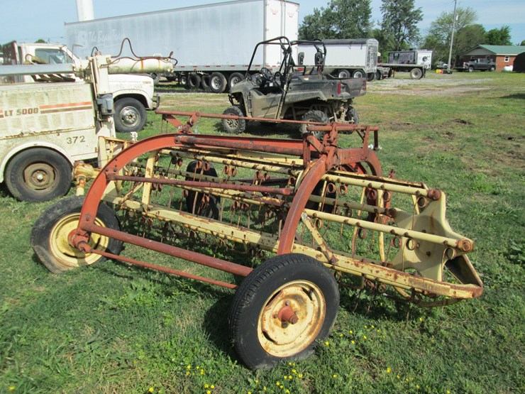 new-holland-256-image-3