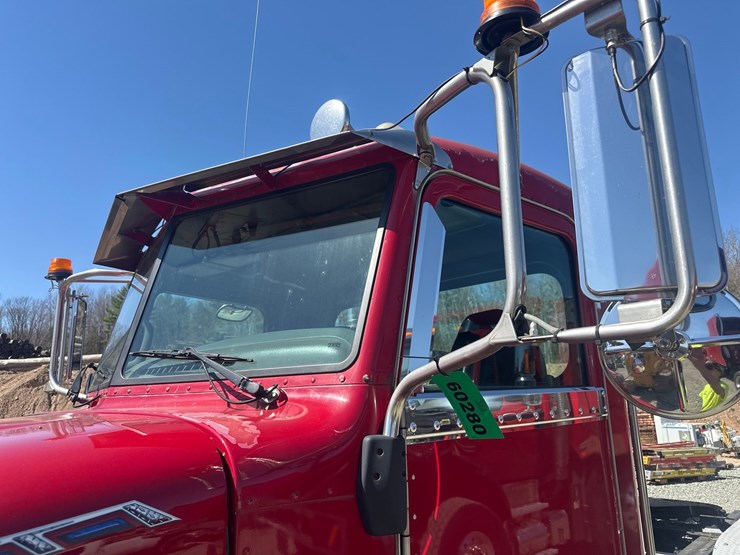 2008-peterbilt-386-image-15