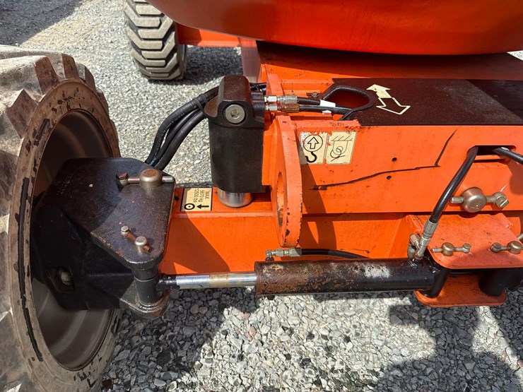 jlg-600aj-image-38