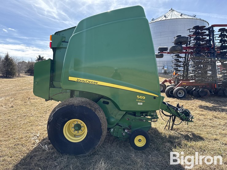 2016-john-deere-569-premium-image-4