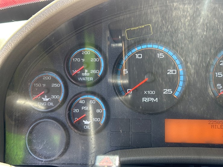 2012-international-7600-image-24