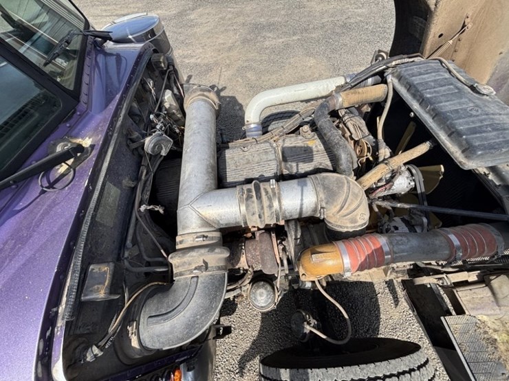 2000-peterbilt-378-image-21