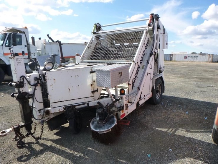 2004-barber-towable-road-rake-200-image-2