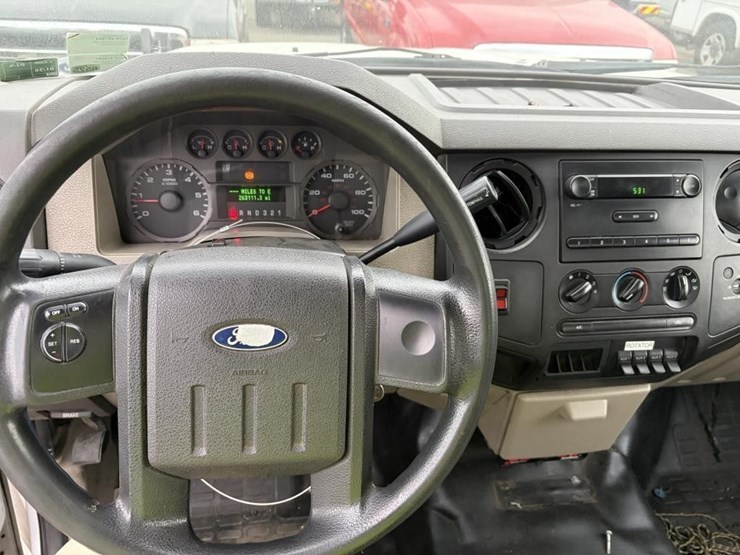 2010-ford-f450-image-12