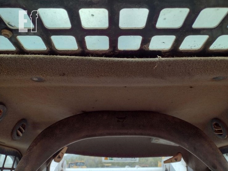 2013-bobcat-t770-image-14