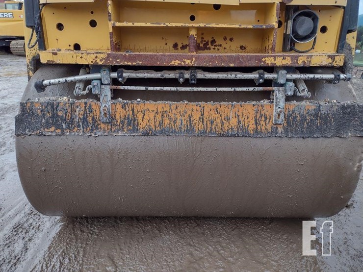 2010-caterpillar-cb34xw-image-18