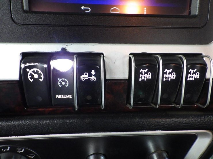 2016-kenworth-w900-image-97