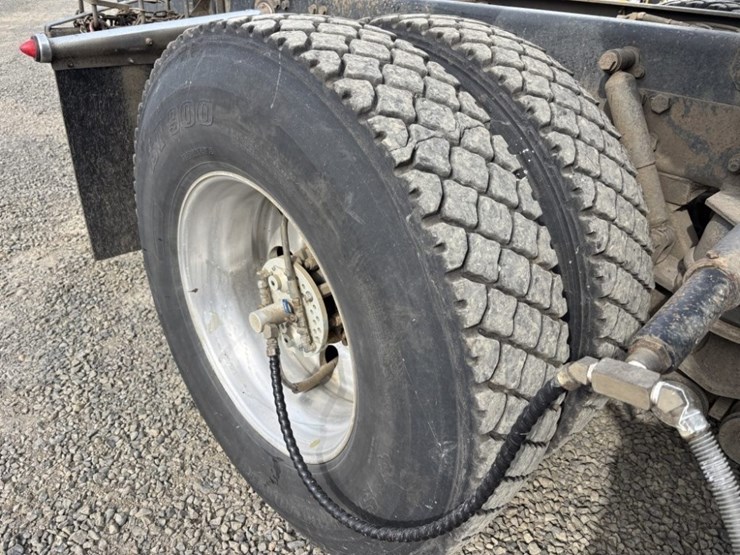 2019-kenworth-t880-image-13