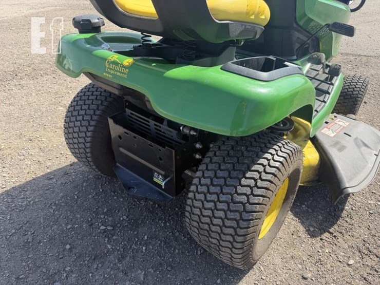 2018-john-deere-x330-image-12