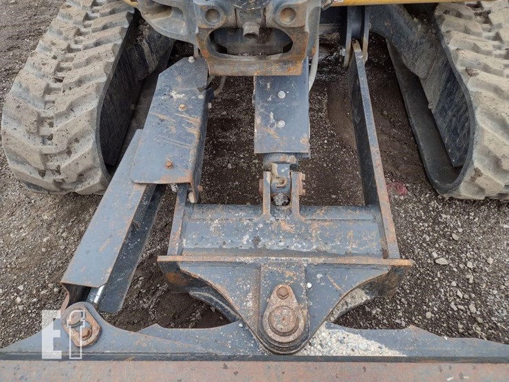 2020-deere-35g-image-21