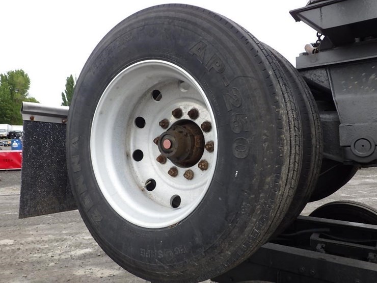 2019-kenworth-t880-image-25