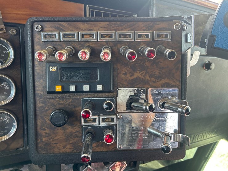 1999-kenworth-t600-image-73