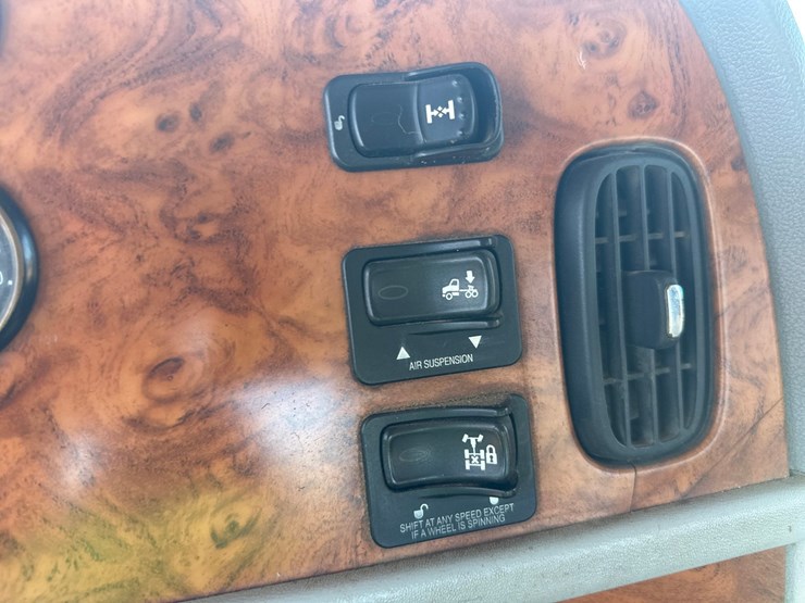 2008-peterbilt-386-image-39