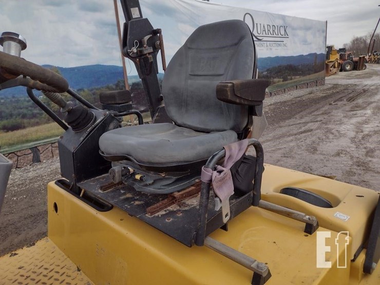 2010-caterpillar-cb34xw-image-10