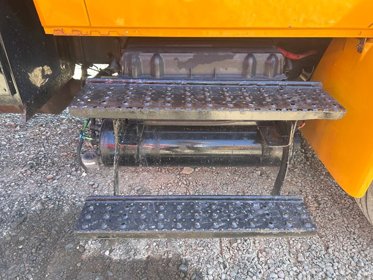 2013-international-durastar-4300-image-15