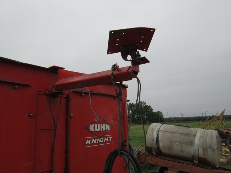 kuhn-knight-3130-image-18
