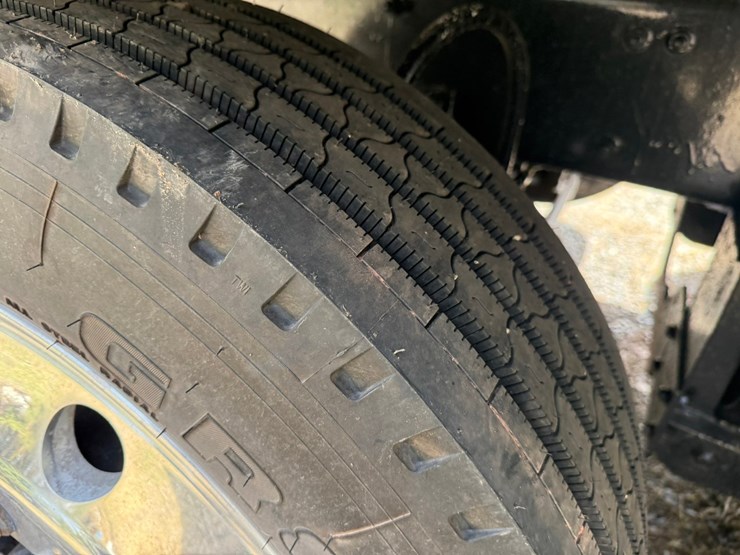 2015-peterbilt-579-image-68