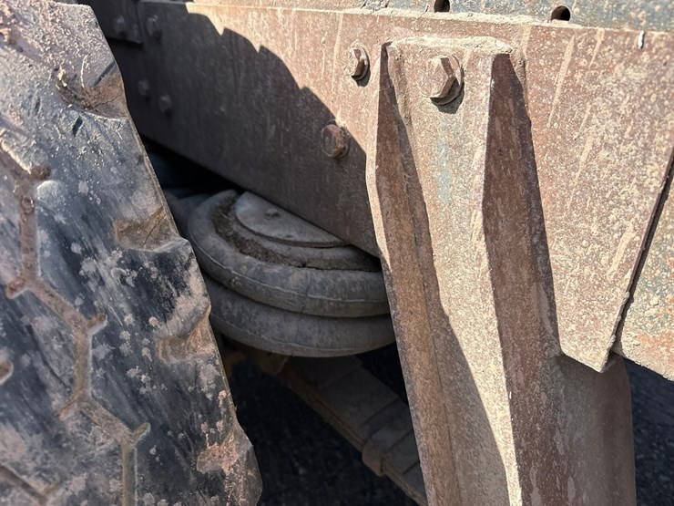 1984-ford-tractor-image-33