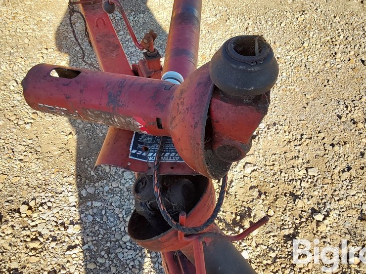 1990-new-holland-570-image-10