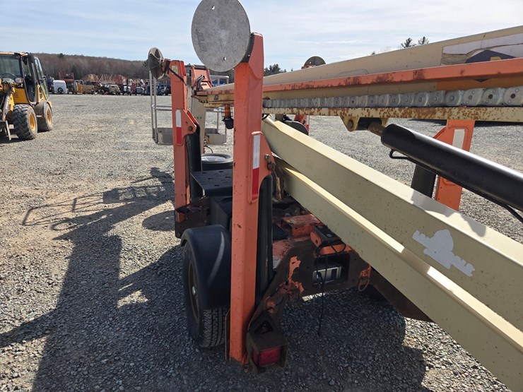 2010-jlg-t500j-image-31