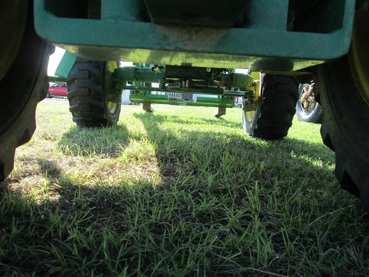 john-deere-4066r-image-12