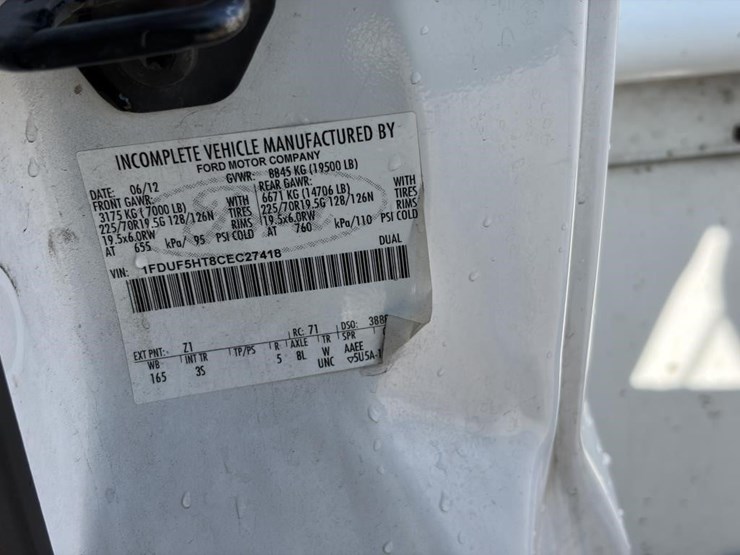 2012-ford-f550-image-17