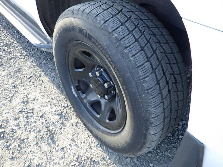 2017-chevrolet-tahoe-image-22