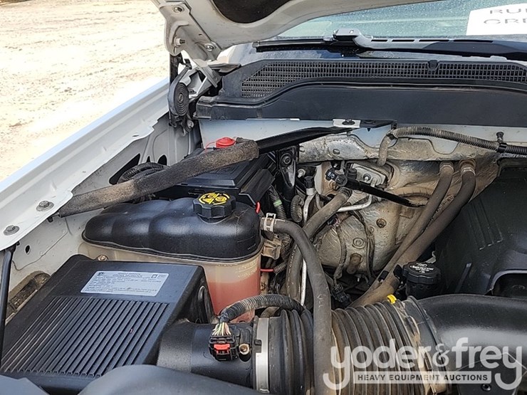 2018-chevrolet-silverado-3500hd-image-36