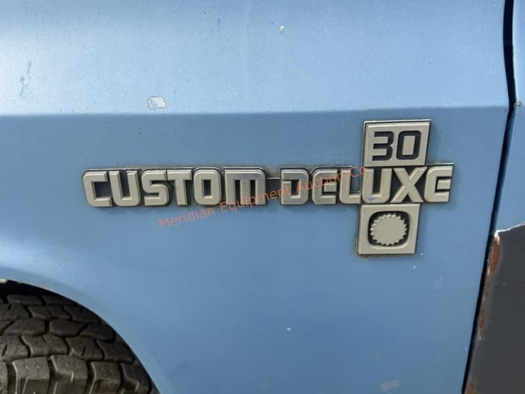 1986-chevrolet-30-image-17