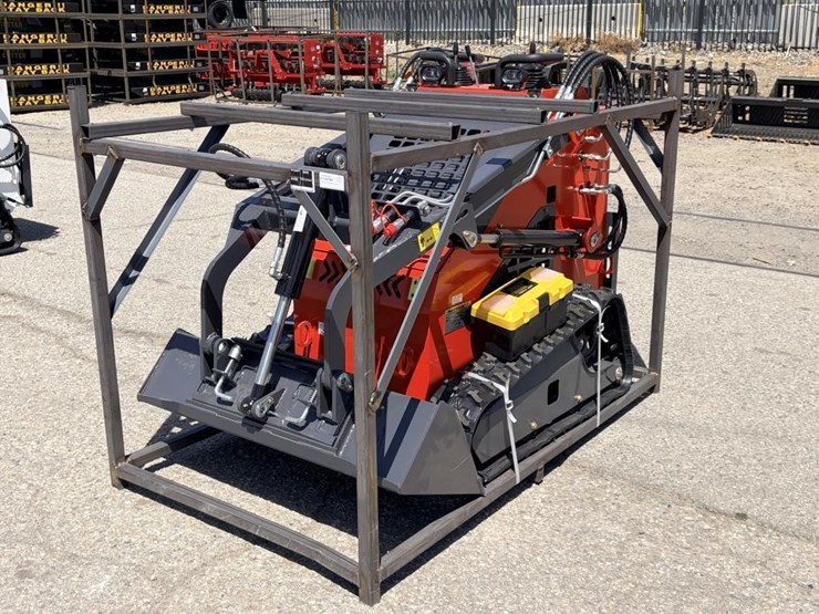 2026-zjg-zj-380-skid-steer-loader-image-1