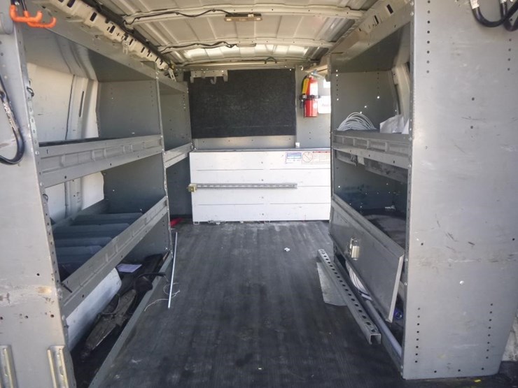 2016-chevrolet-2500-image-22