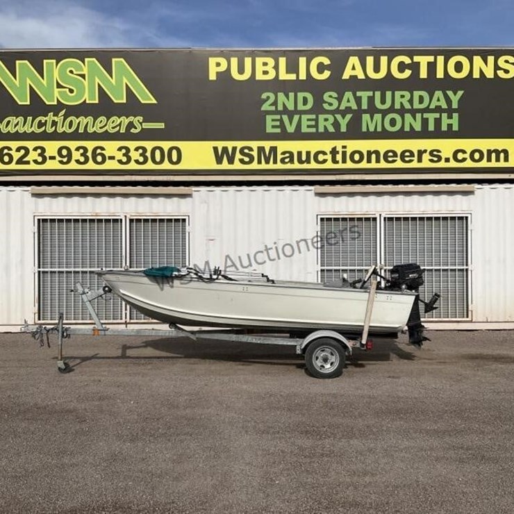 2005 EZ Loader Boat Trailer W/ 14FT Boat