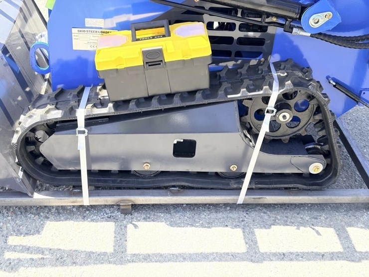 2026-zjg-zj-380-skid-steer-loader-image-8