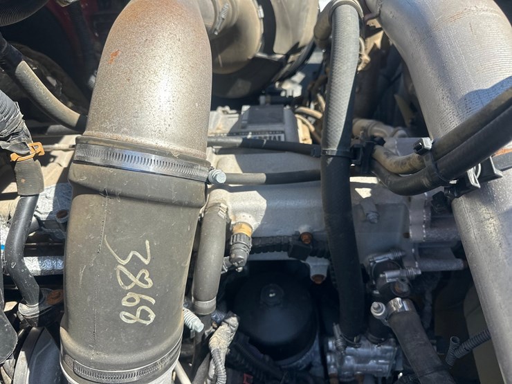 2012-international-7600-image-41