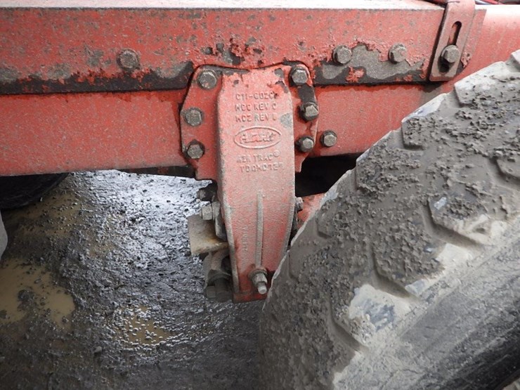 2016-peterbilt-3-axle-logging-truck-image-37