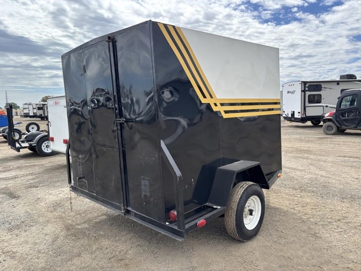8'-s/a-enclosed-trailer-image-3