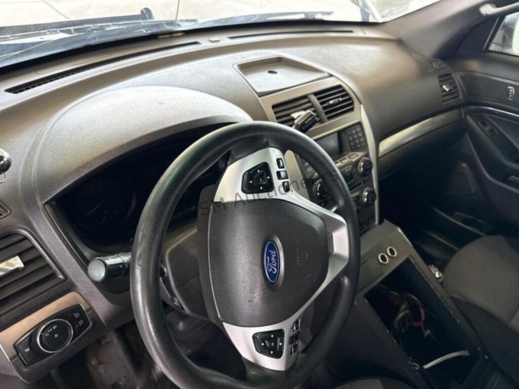 2013-ford-explorer-image-21