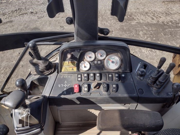 2011-caterpillar-420e-image-7