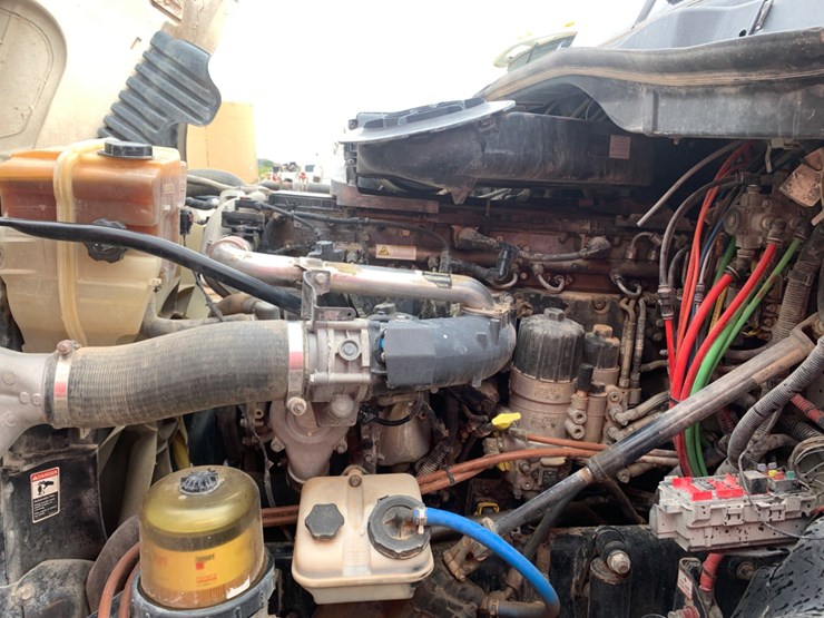 2008-freightliner-columbia-120-image-6