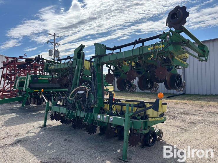 2009-john-deere-1720-image-1