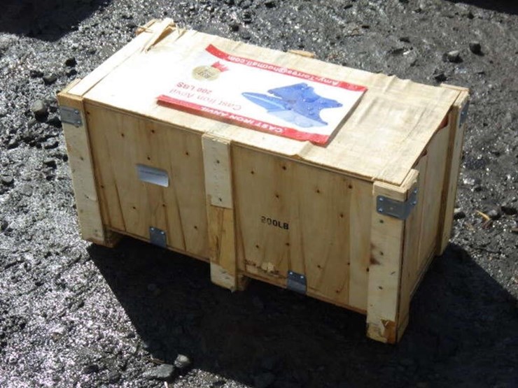 cast-iron-anvil-200lbs-image-3