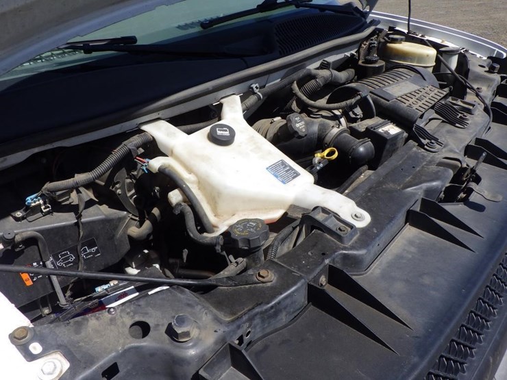 2016-chevrolet-express-2500-image-11