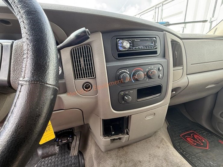 2004-dodge-ram-3500-image-43